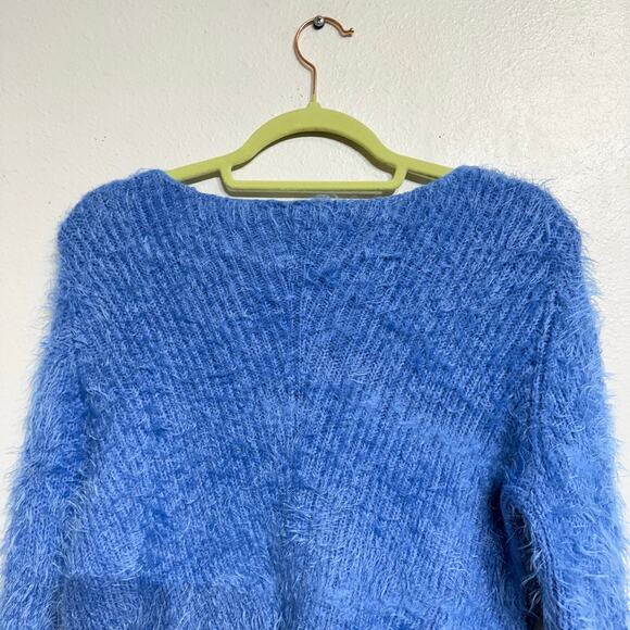 Divided H&M Blue Fuzzy V-Neck Crop Knit Sweater Sz M - Picture 7 of 11